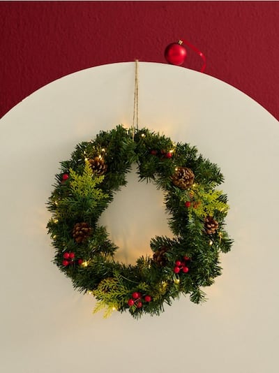 LED luči v obliki božičnega venca