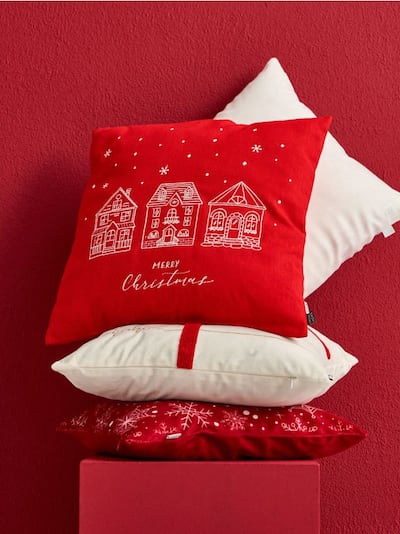 Декоративна подушка зі святковим мотивом