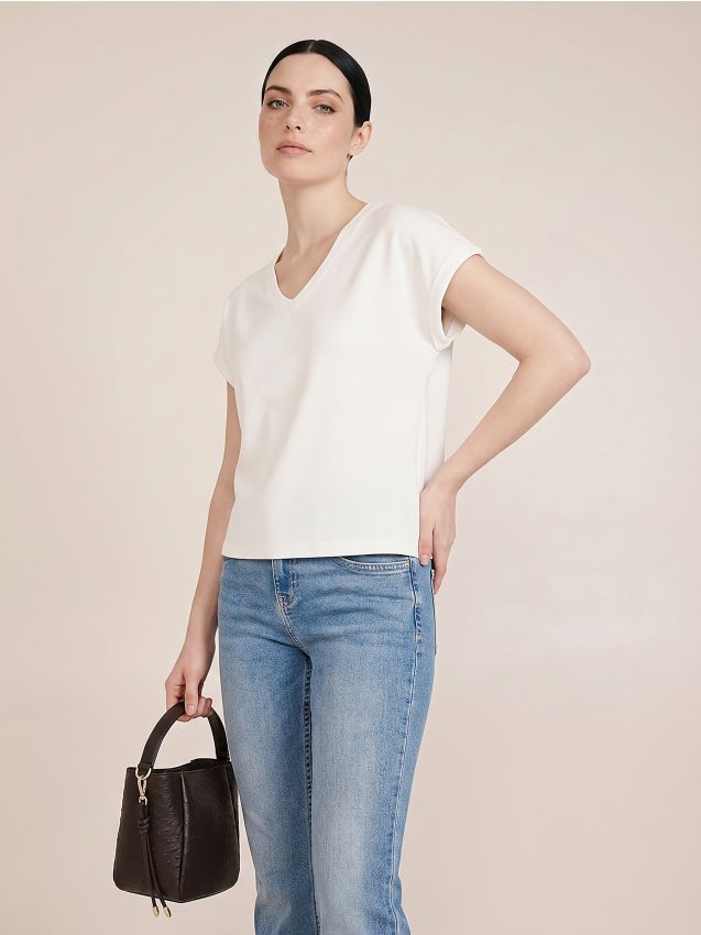 Sinsay - Tricou cu decolteu în V și amestec de viscoză - crem