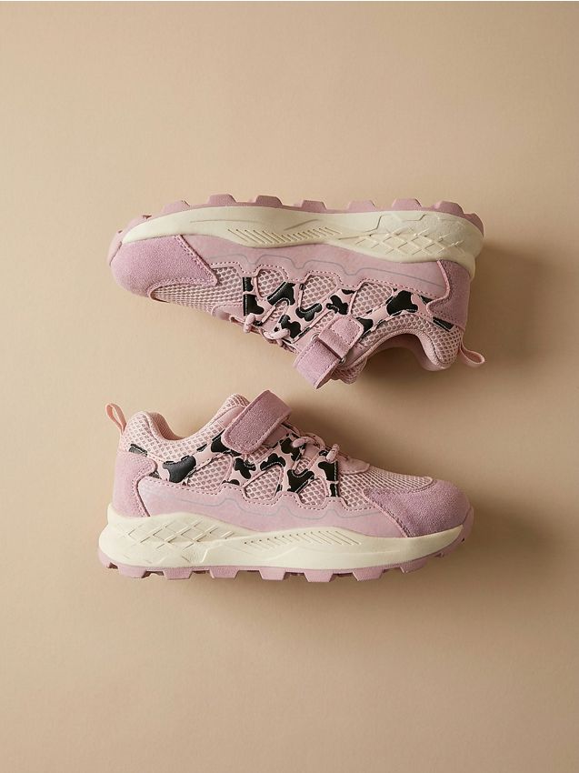 Sinsay - Sneakers cu închidere cu arici și motiv vacă - roz-pastel