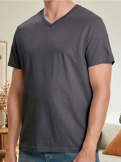 Футболка basic з V-подібним викотом
