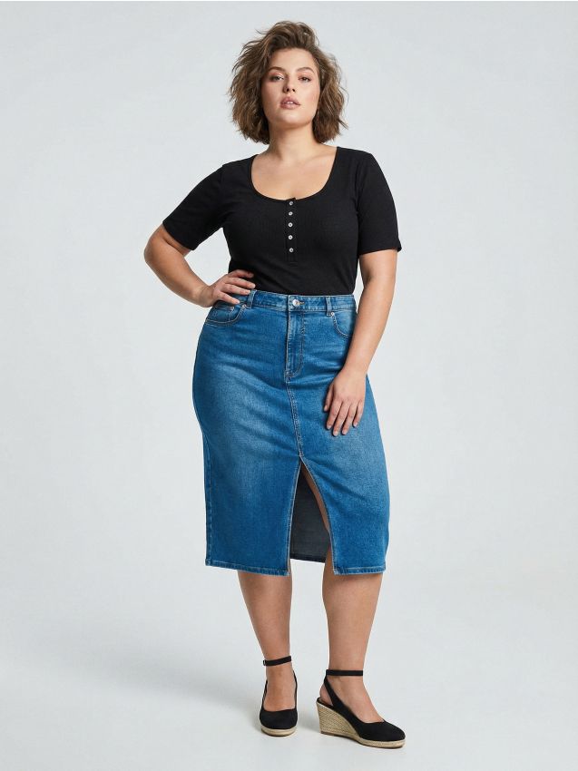 Sinsay - Jeansowa spódnica midi z rozcięciem Plus size - niebieski