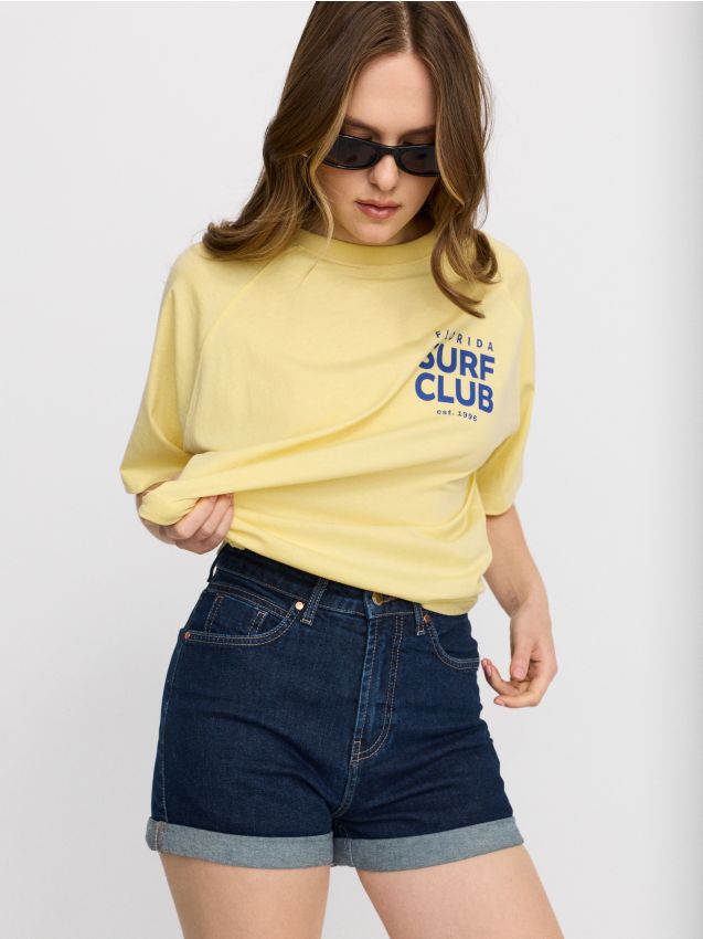 Sinsay - Pantaloni scurți mom fit din denim - albastru metalizat