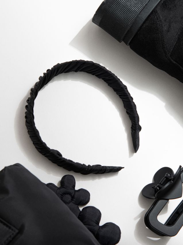 Sinsay - Čelenka - čierna