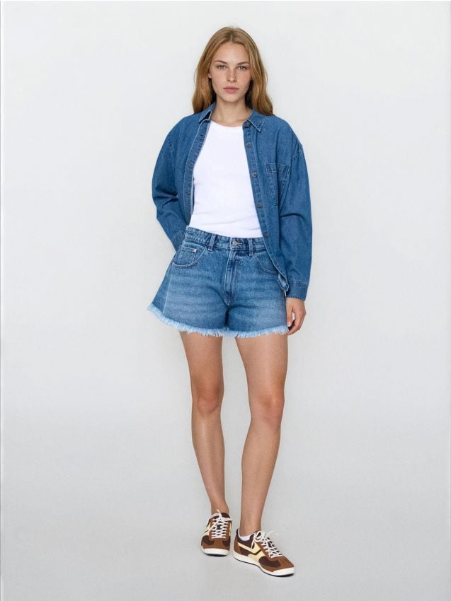 Sinsay - Șorturi din denim high waist cu tiv destrămat - albastru