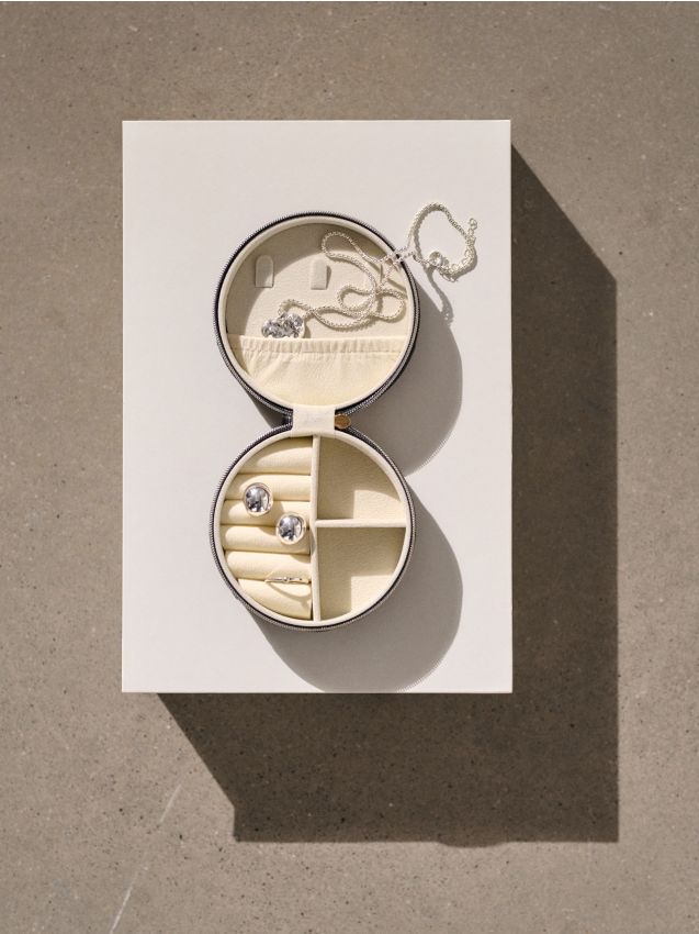 Sinsay - Box na bižutériu - čierna