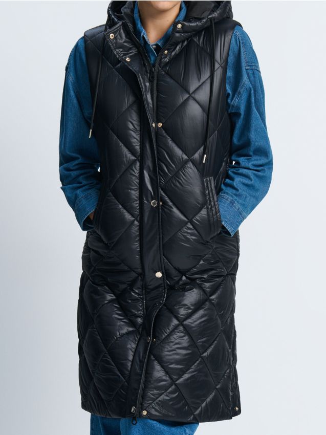 Sinsay - Dlhá prešívaná vesta s kapucňou - čierna