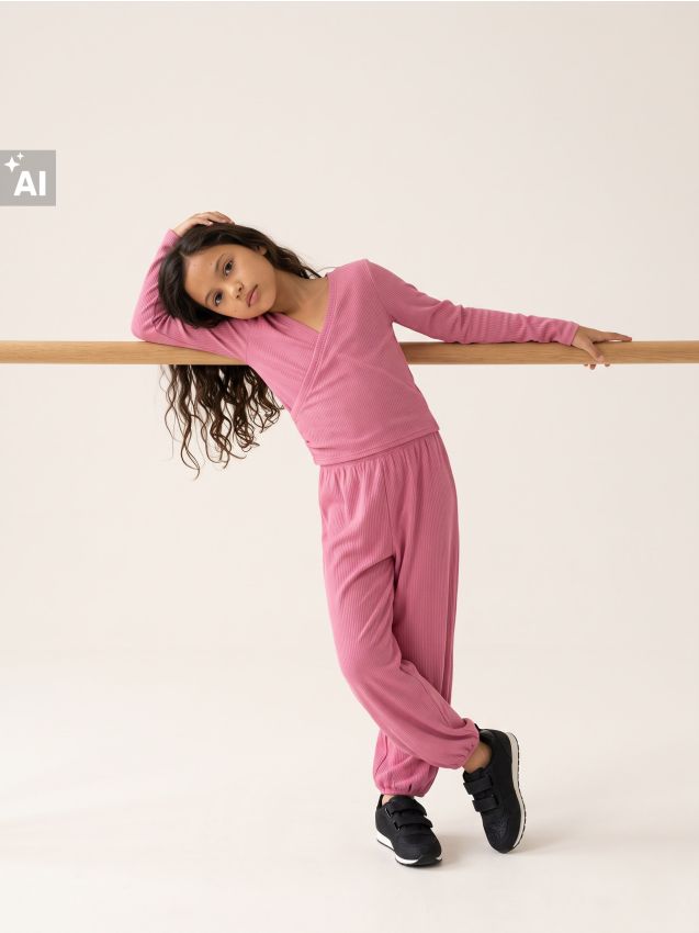 Sinsay - Pantaloni striați cu adaos de vâscoză Active - violet-orhidee