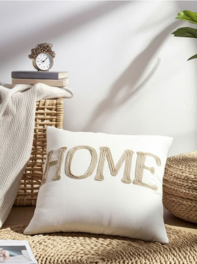 Jastuk sa natpisom Home