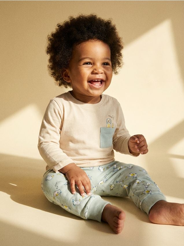 Sinsay - Pijamă din bumbac cu buzunar decorativ - crem