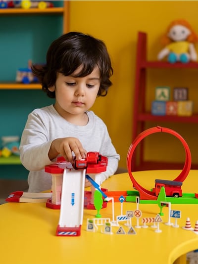 Παιχνίδι DIY – Πίστα για αυτοκινητάκια