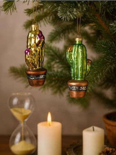 2-osaline jõulukuulide komplekt