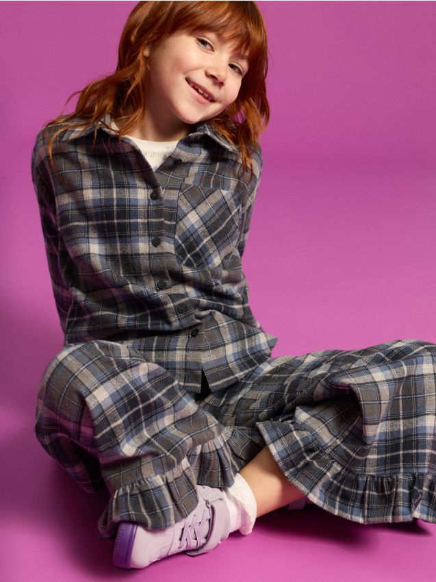 Sinsay - Flanelowe spodnie wide leg z falbanką w kratę - wielobarwny