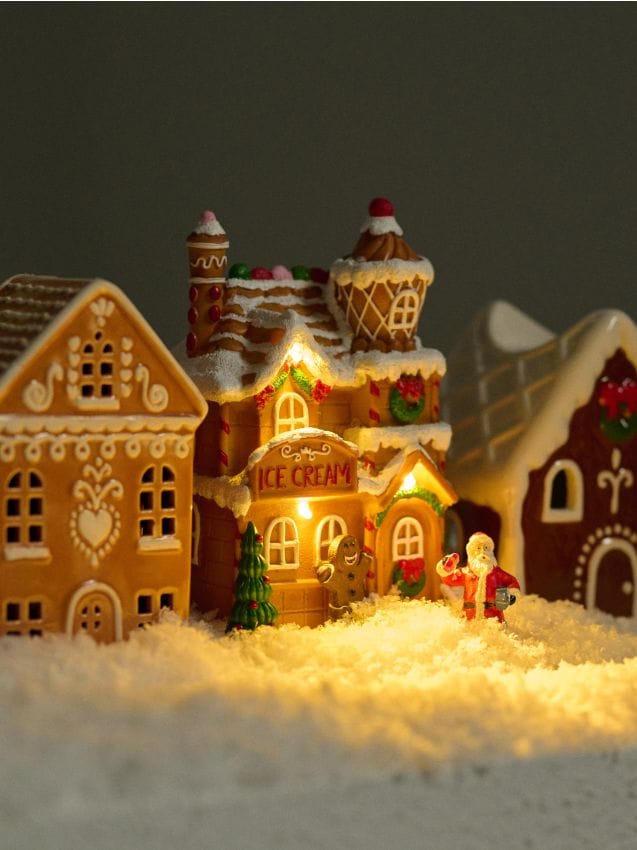 Sinsay - Vianočná LED lampička v tvare domčeka - viacfarebná