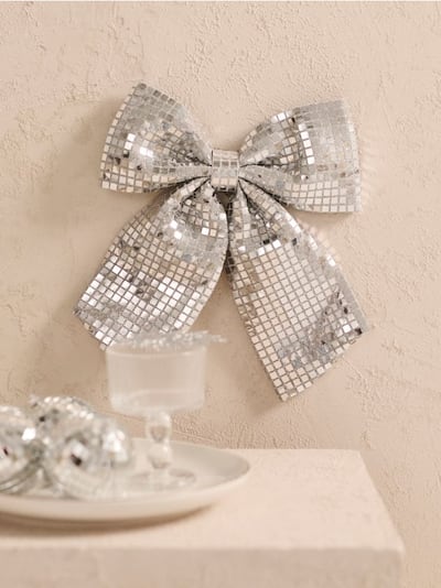 Božična dekoracija v obliki pentlje