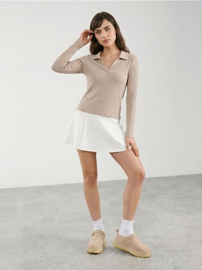 Rebrasta bluza sa dugim rukavima i kragnom