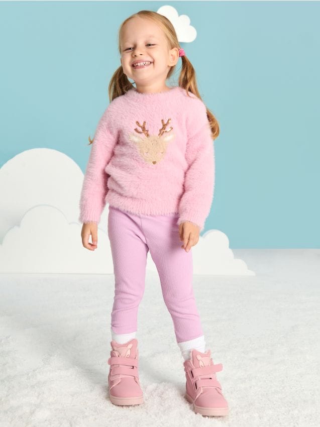 Sinsay - Pulover pufos cu aplicație ren și paiete strălucitoare - roz-pastel