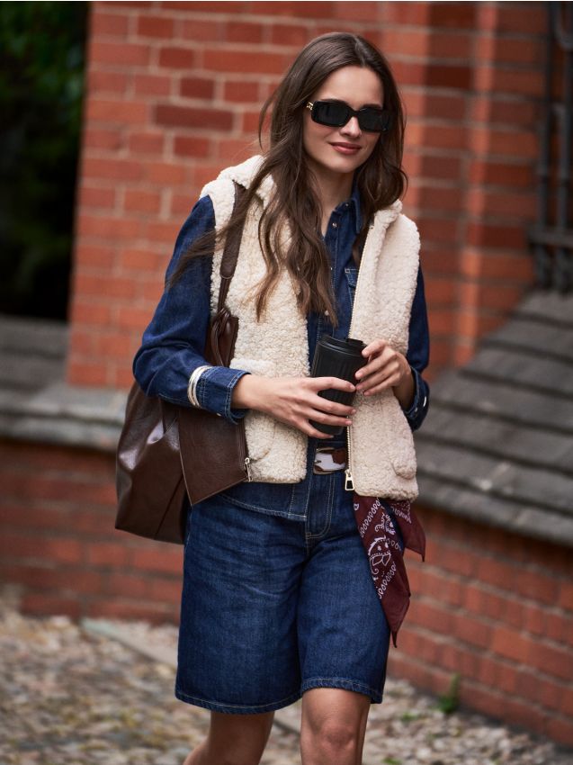 Sinsay - Vestă cu glugă - nude