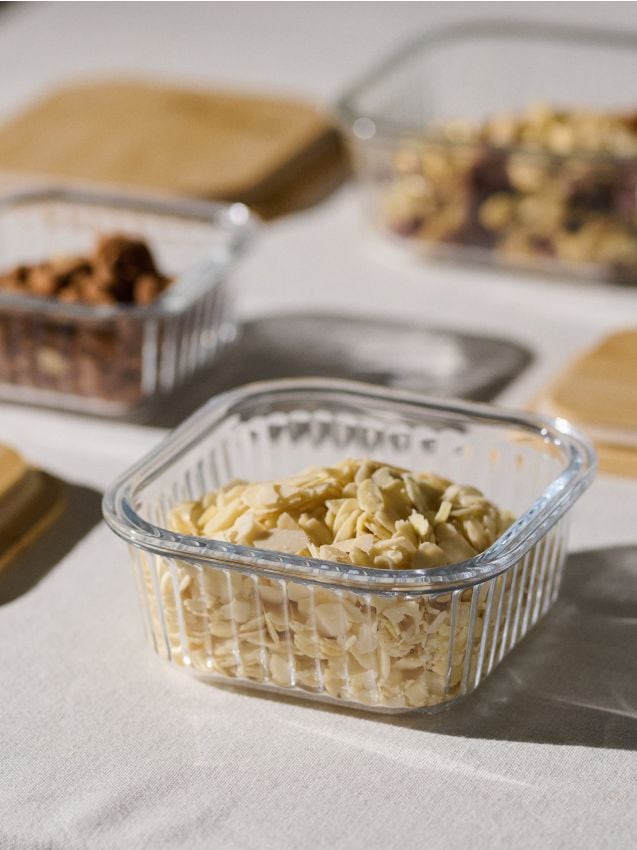 Sinsay - Recipient din sticlă pentru alimente cu capac din bambus - clear