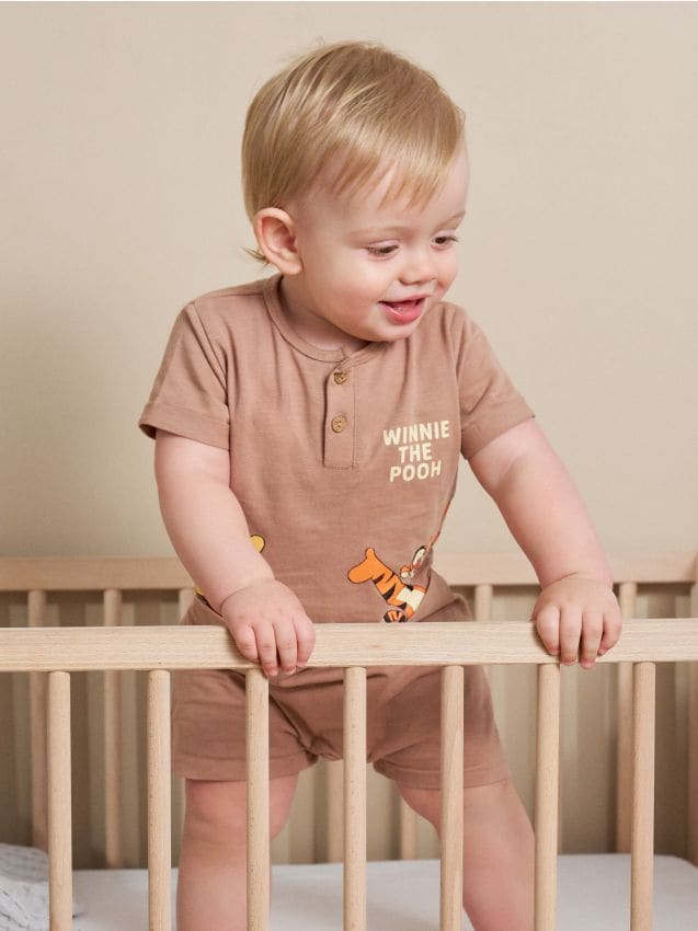 Sinsay - Salopetă de vară Winnie the Pooh - maro