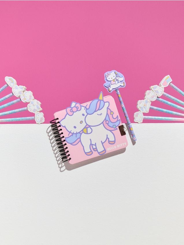 Set: taccuino a spirale con chiusura e matita 2 pack Hello Kitty - multicolor