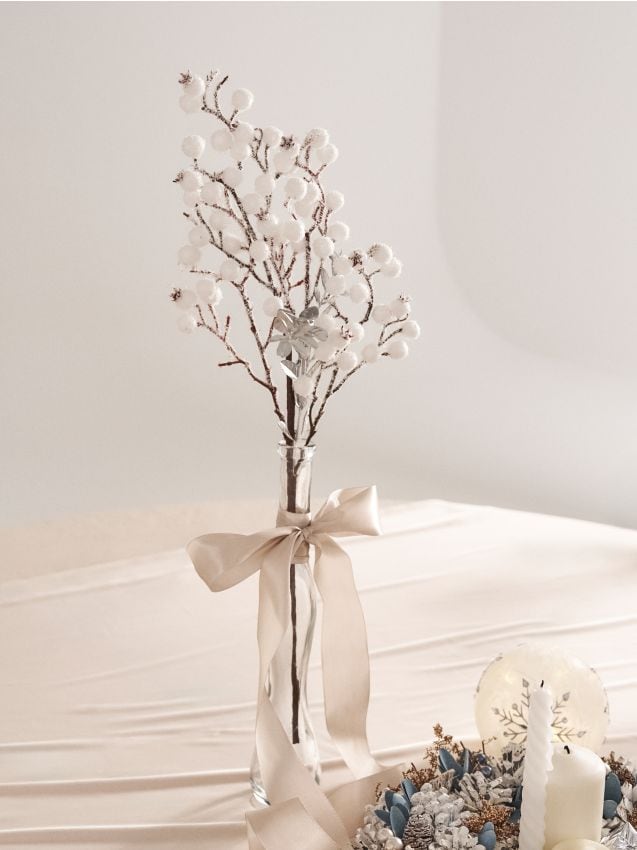 Sinsay - Dekoratívna rastlina so zimným motívom - biela