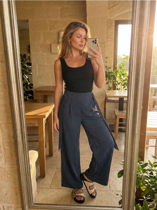 Sinsay - Top striat cu bretele - negru