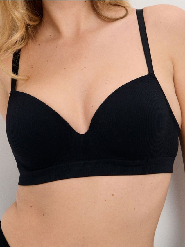 Sinsay - Usztywniany biustonosz bezszwowy - czarny