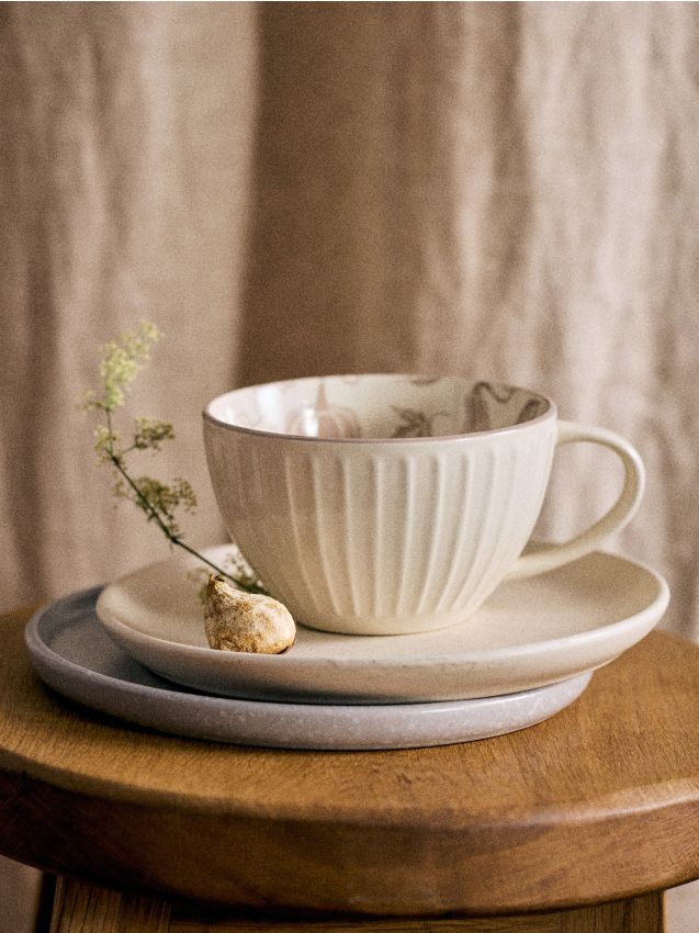 Sinsay - Cană ceramică cu motiv de toamnă - nude