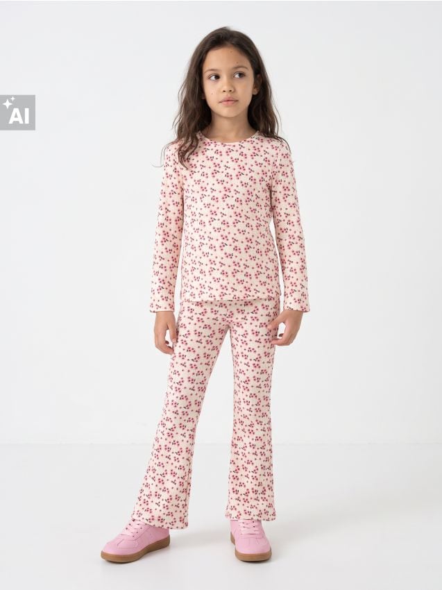 Sinsay - Colanți flare din bumbac din tricot reiat cu model floral - crem