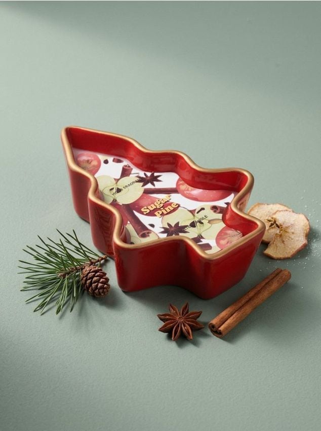 Sinsay - Lumânare parfumată cu motiv de sărbători Sugar Pine - roșu