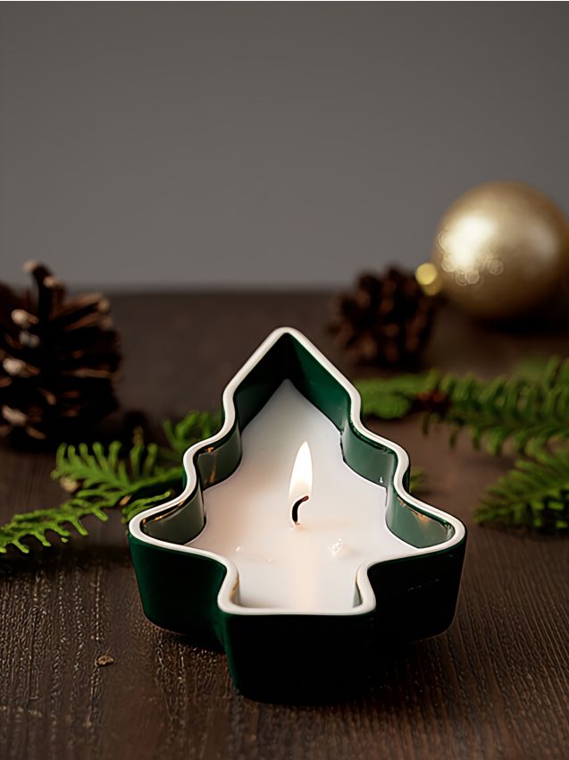 Sinsay - Lumânare parfumată cu motiv de sărbători Sugar Pine - verde