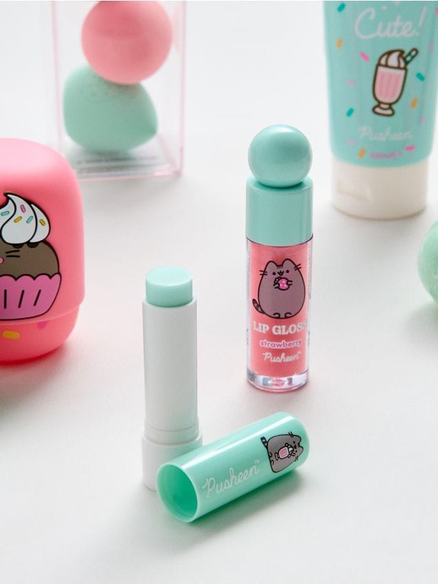 Sinsay - Balsam de Buze cu Parfum de Vanilie Pusheen the Cat - verde-pal