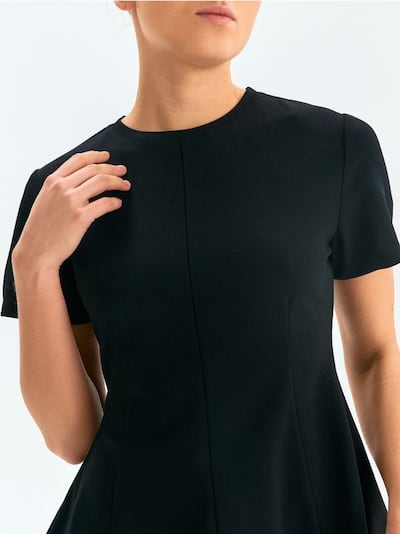 Tričko s ozdobnými volány