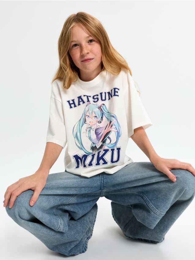 Sinsay - Tricou oversize din bumbac cu imprimeu Hatsune Miku - crem