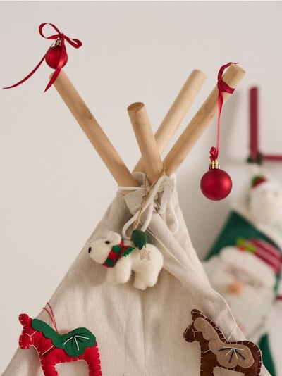 Коледна декорация във форма на полярна мечка