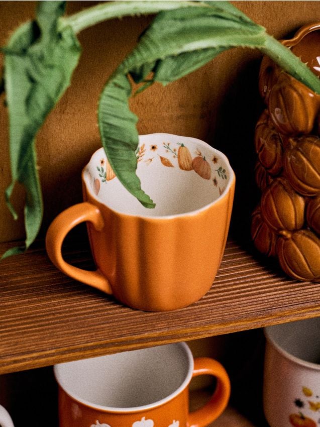 Sinsay - Cană ceramică cu motiv de dovleac - portocaliu