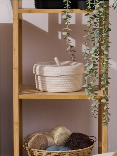 Плетений кошик для зберігання