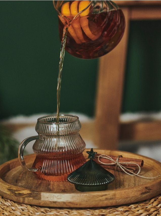 Sinsay - Sklenený hrnček s viečkom v tvare vianočného stromčeka - zelená