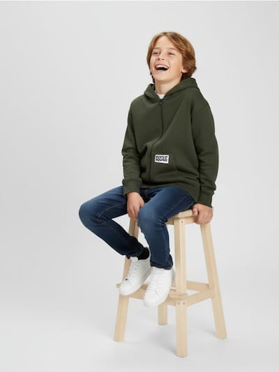 Ζακέτα με κουκούλα και φερμουάρ