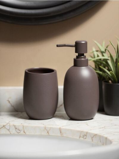 Szett: Szappanadagoló és fogkefetartó pohár