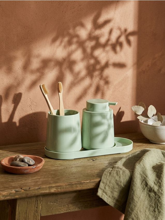 Sinsay - Set pentru baie: savonieră, dozator de săpun și suport pentru periuțe de dinți - verde-deschis