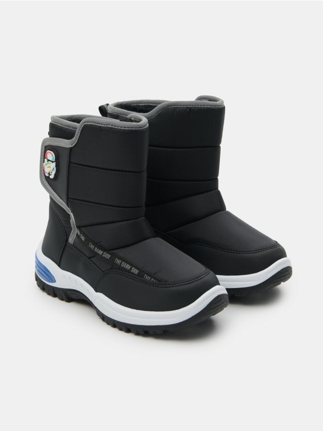 Sinsay - Zateplené snehule so svietiacou podrážkou Star Wars - čierna