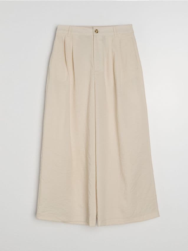 Sinsay - Pantaloni culotte cu vâscoză - nude