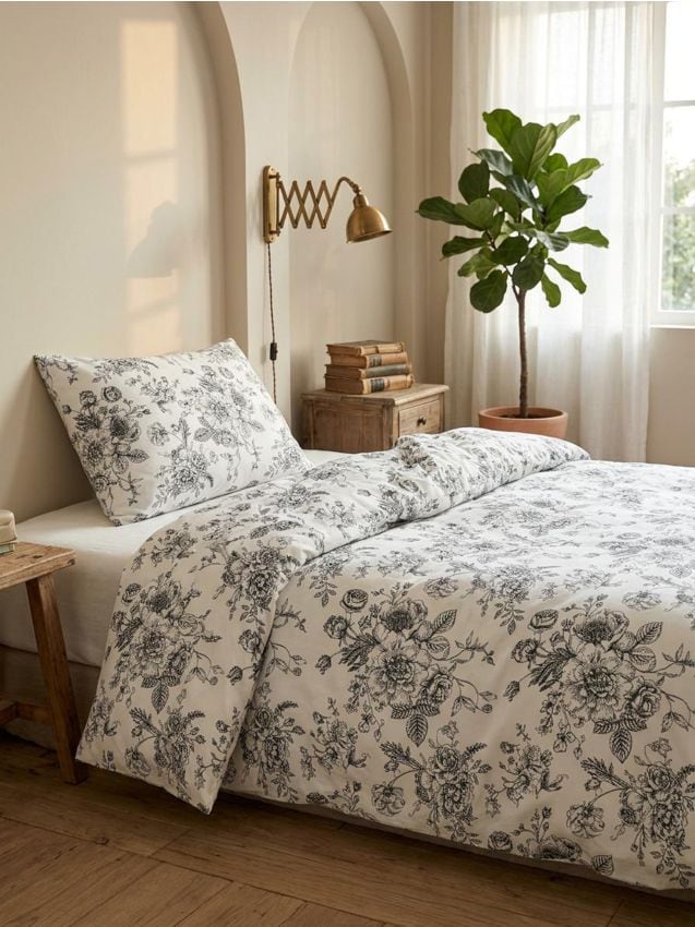 Sinsay - Set de lenjerie de pat cu motiv floral - negru