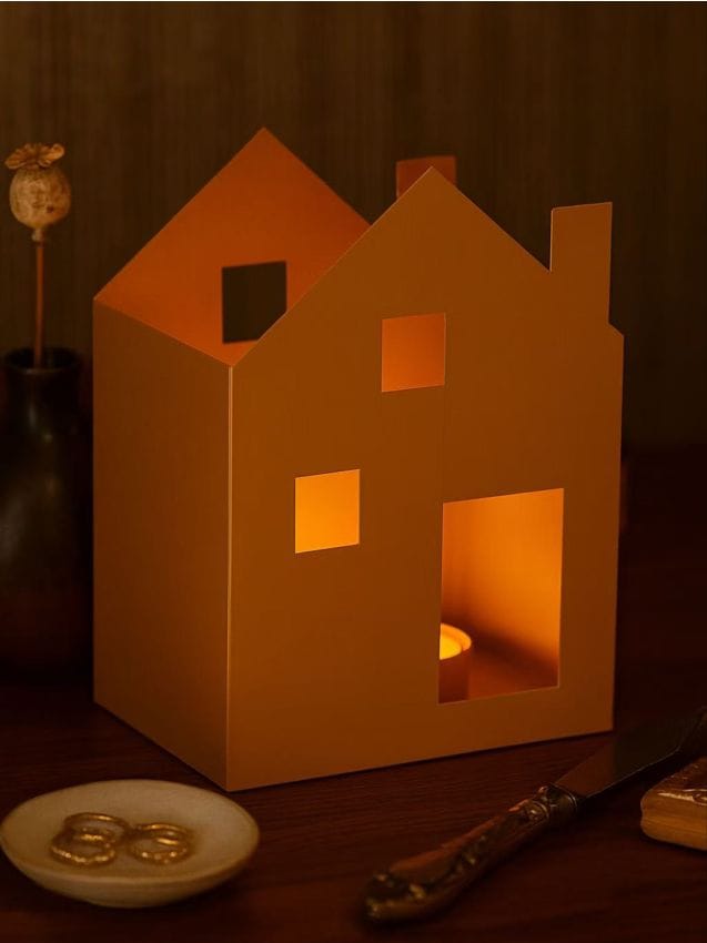 Sinsay - Svietnik v tvare domčeka - hnedá