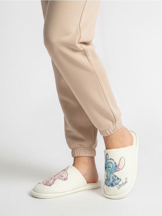 Sinsay - Papuci cu imprimeu Stitch - crem