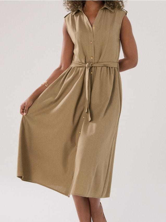 Sinsay - Koszulowa sukienka midi z paskiem - brązowy