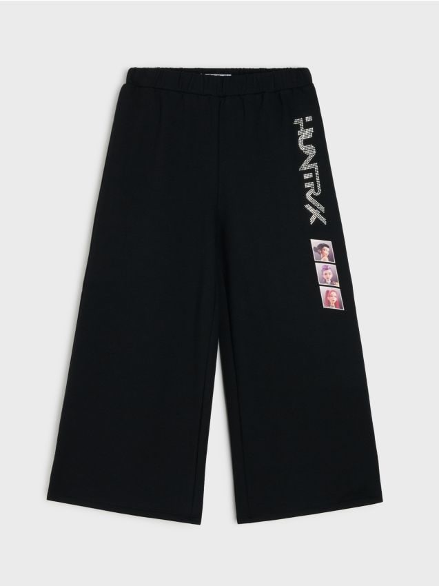 Sinsay - Pantaloni de trening cu crac larg K-Pop Demon Hunters - negru