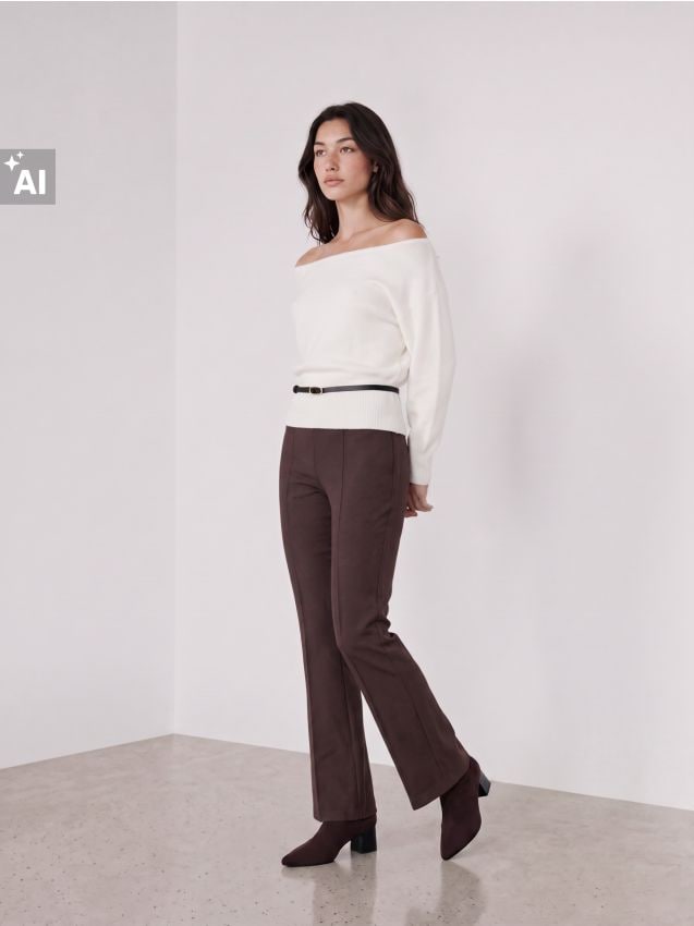 Sinsay - Pantaloni straight fit cu dungă presată și crăpătură - maro